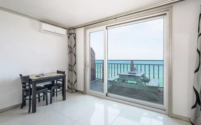 Oda (Terrace Room 205 (Ocean View))