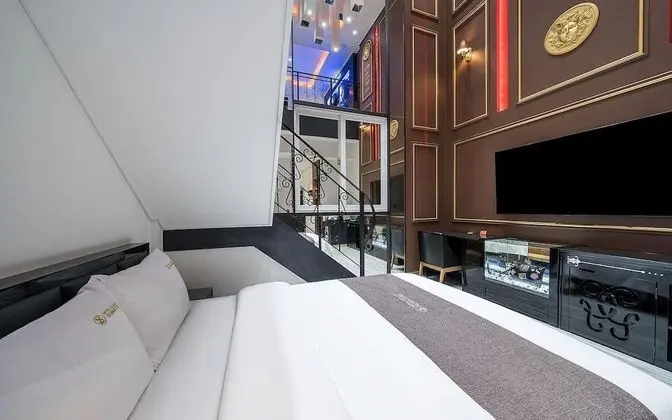 Oda (VIP Suite A - Duplex Room (1 room 1 p)