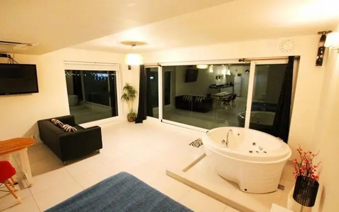 Oda (Malibu (Whirlpool Spa Ocean View))