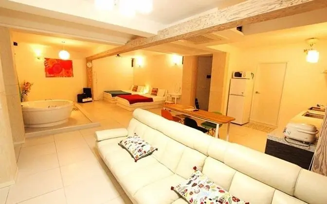 Oda (Venice (Woolpool Spa Ocean View))