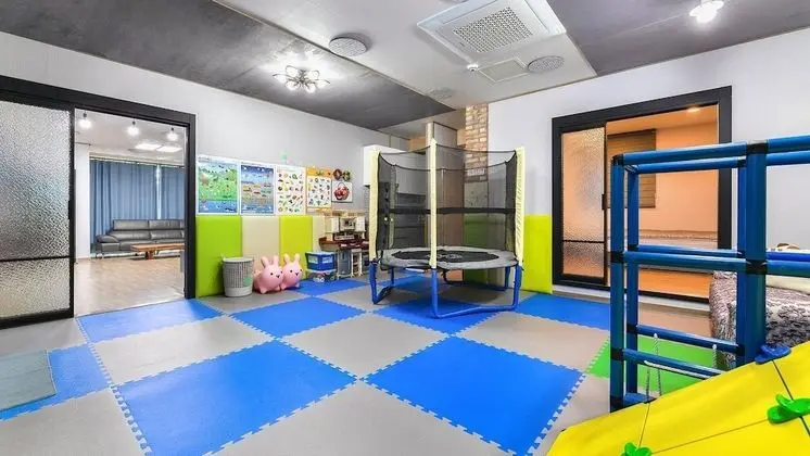 Basic Oda, 2 Yatak Odası (Pinekids)