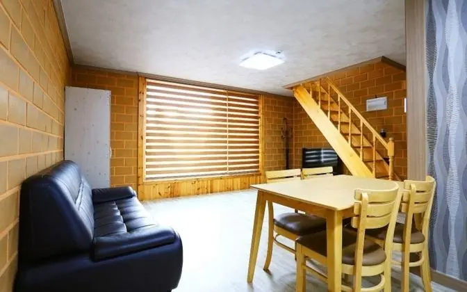 Oda (Room 3)