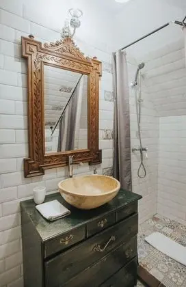 Basic Apart Daire, Bahçe Manzaralı