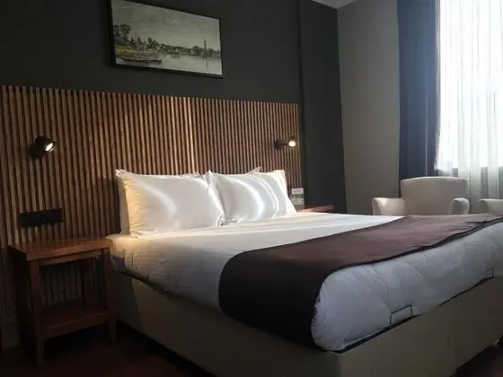 Standart Oda, Şehir Manzaralı