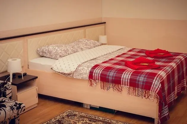 Standard Dört Kişilik Oda, Ortak Banyo