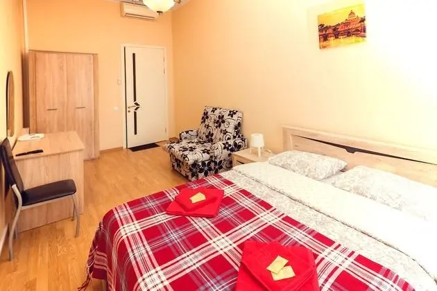 Standard Tek Büyük veya İki Ayrı Yataklı Oda, Ortak Banyo