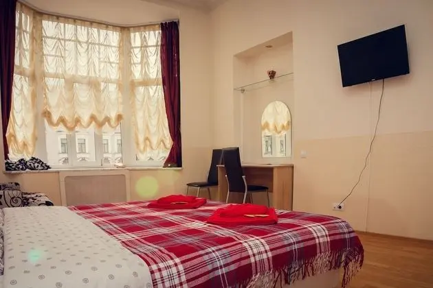 Standard Tek Büyük veya İki Ayrı Yataklı Oda, Ortak Banyo