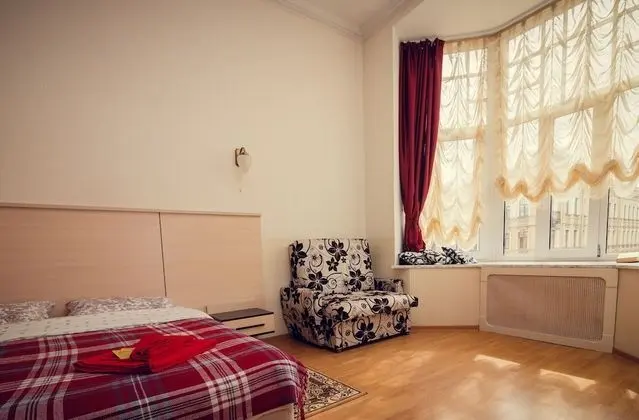 Standard Tek Büyük veya İki Ayrı Yataklı Oda, Ortak Banyo