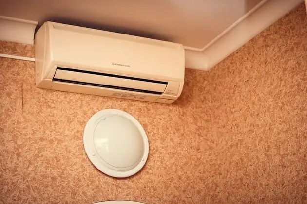 Standard Tek Büyük veya İki Ayrı Yataklı Oda, Ortak Banyo