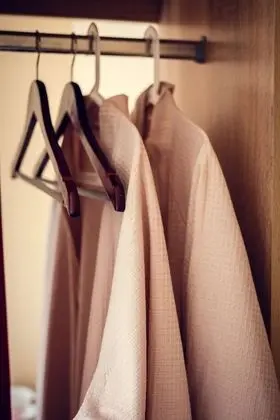 Standard Tek Büyük veya İki Ayrı Yataklı Oda, Ortak Banyo