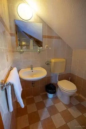 Üç Kişilik Oda, Balkon