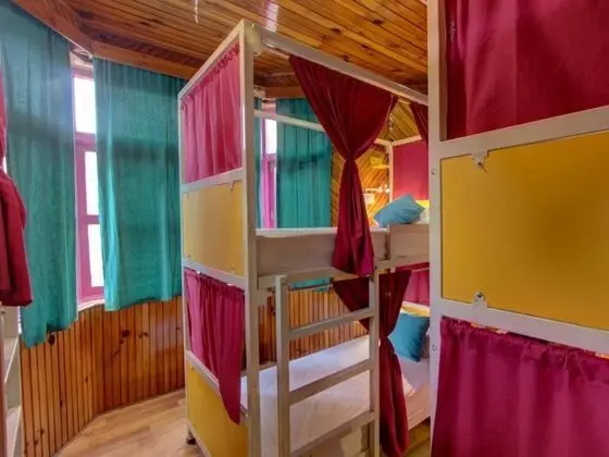 Ortak Ranzalı Oda, Özel Banyo