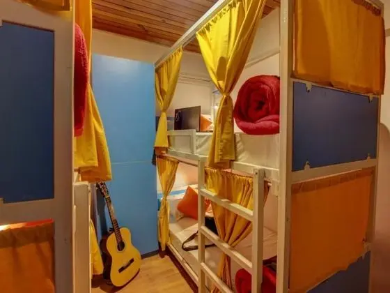Ortak Ranzalı Oda, Özel Banyo