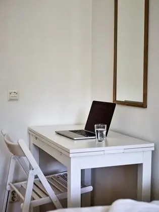 Tek Büyük veya İki Ayrı Yataklı Oda, Ortak Banyo