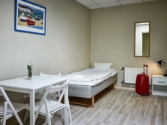 Üç Kişilik Oda, Ortak Banyo