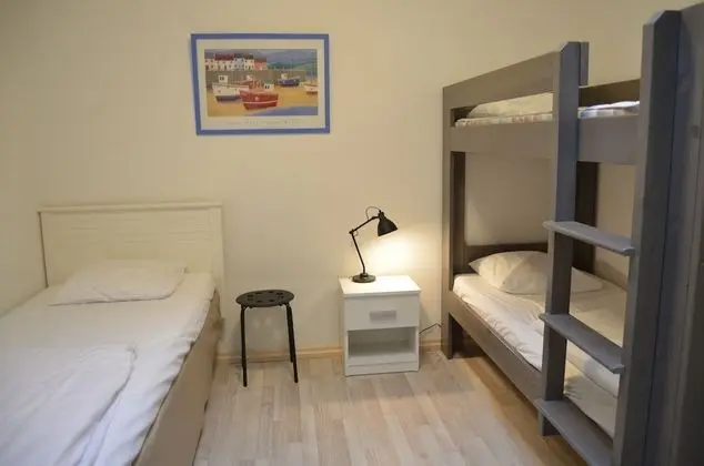 Üç Kişilik Oda, Ortak Banyo