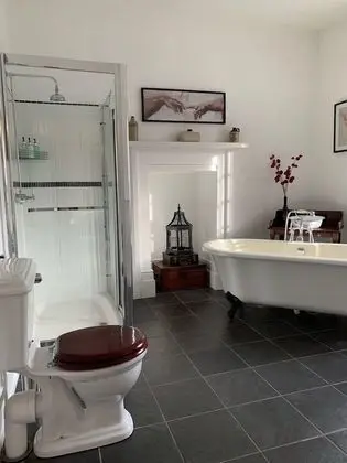Tek Büyük Yataklı Oda (Four Poster)
