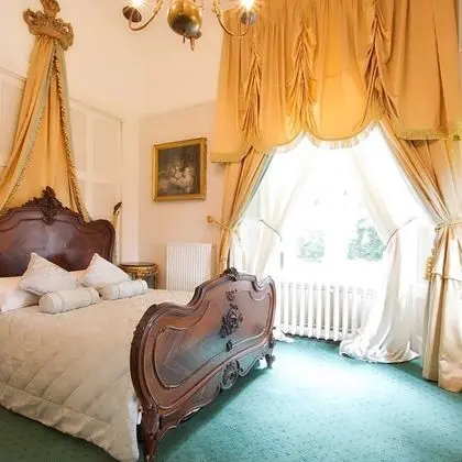 Tek Büyük Yataklı Oda, Banyolu/Duşlu