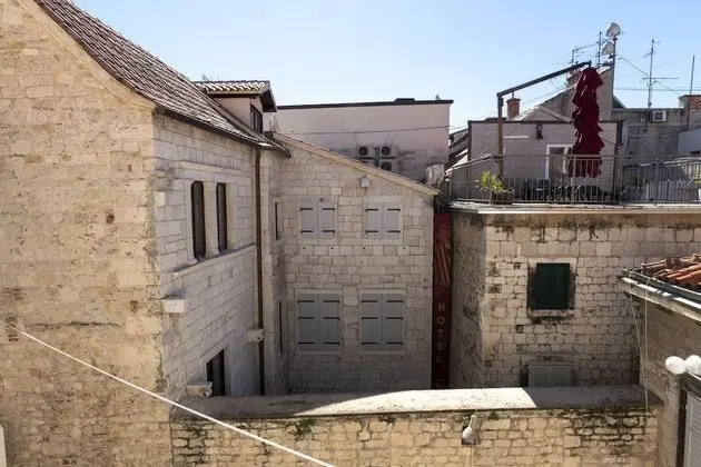 Deluxe Oda, 1 En Büyük (King) Boy Yatak