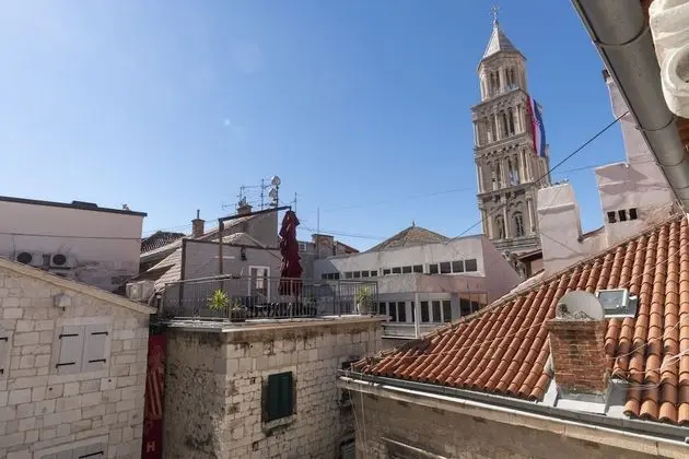 Deluxe Oda, 1 En Büyük (King) Boy Yatak