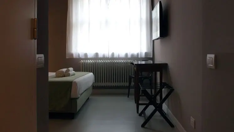 Standard Tek Büyük Yataklı Oda