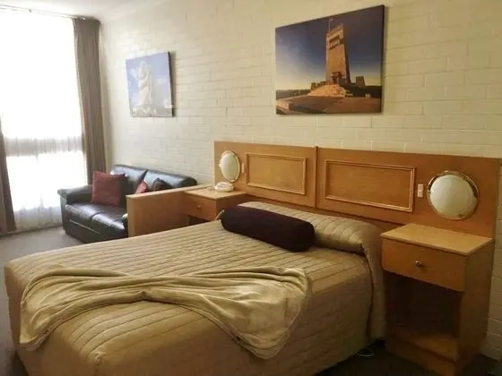 Standard Oda, Sigara İçilmez (Queen bed room for couple)