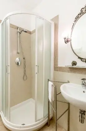 Tek Kişilik Oda, Ortak Banyo