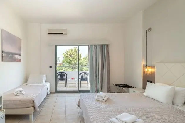 Üç Kişilik Oda