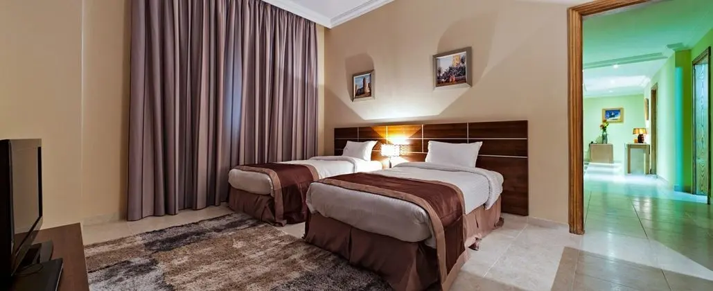 Suit Three Bedrooms