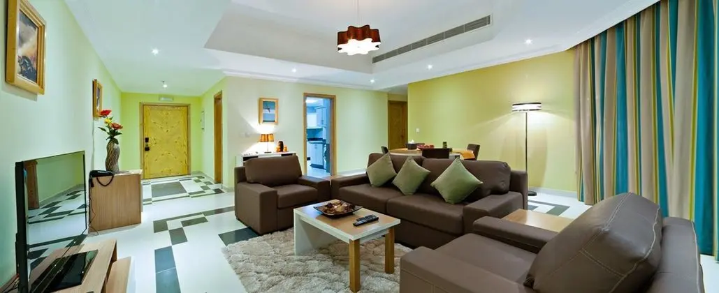 Suit Three Bedrooms