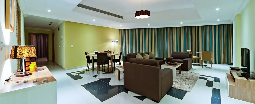 Suit Three Bedrooms