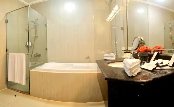 Suit Two Bedrooms