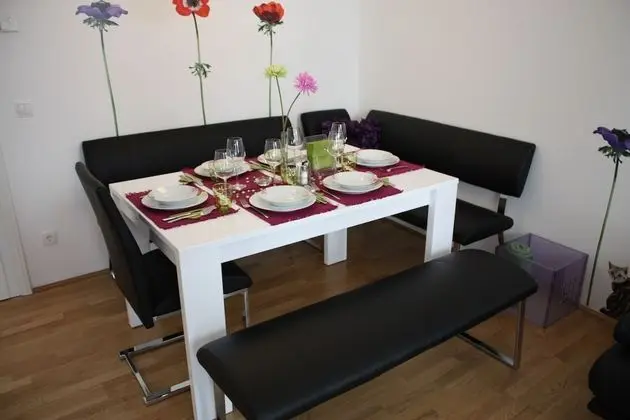 Comfort Apart Daire, 1 Yatak Odası, Balkon, Avlu