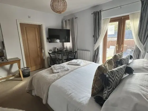 Signature Tek Büyük Yataklı Oda, 1 En Büyük (King) Boy Yatak, Balkon (St Teilo)