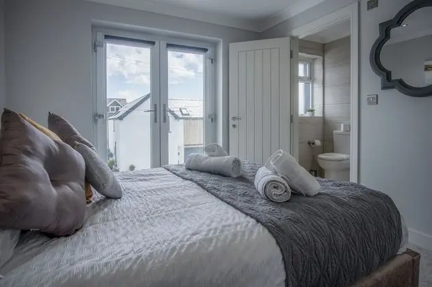Ev (4 Bedrooms)