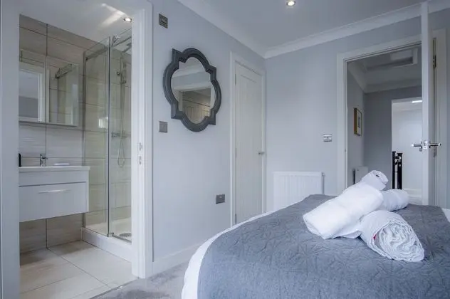 Ev (4 Bedrooms)
