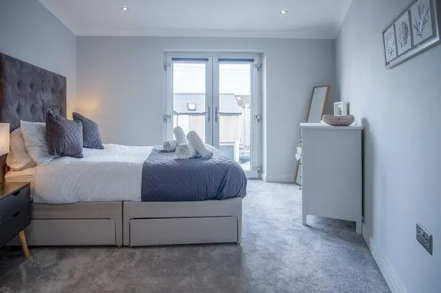 Ev (4 Bedrooms)