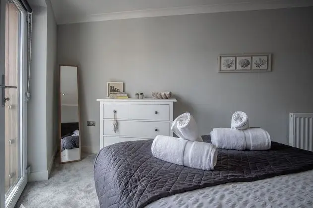 Ev (4 Bedrooms)