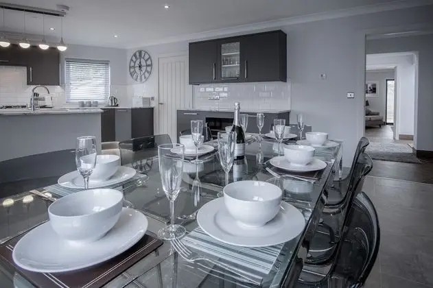 Ev (4 Bedrooms)