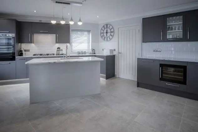 Ev (4 Bedrooms)