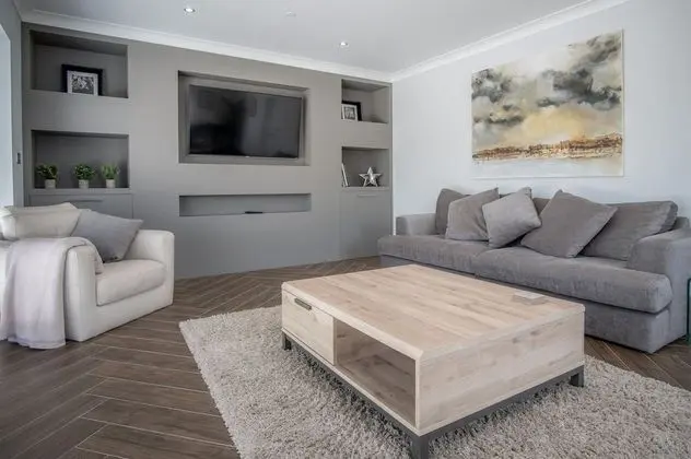 Ev (4 Bedrooms)