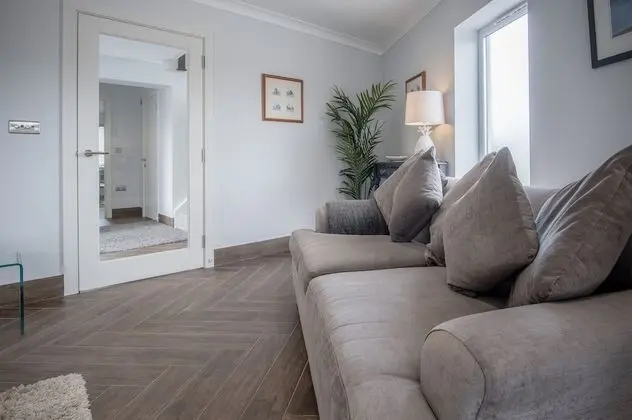 Ev (4 Bedrooms)
