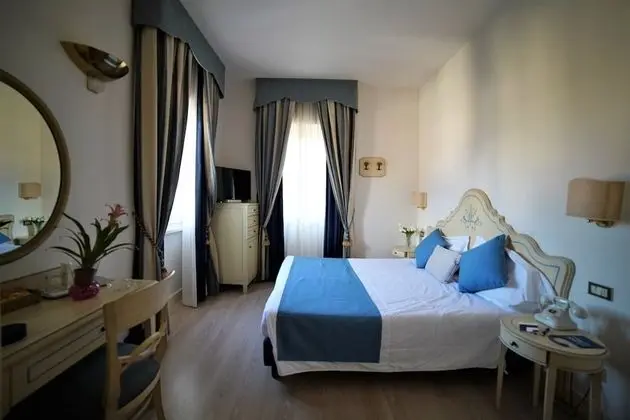 Standard Tek Büyük veya İki Ayrı Yataklı Oda