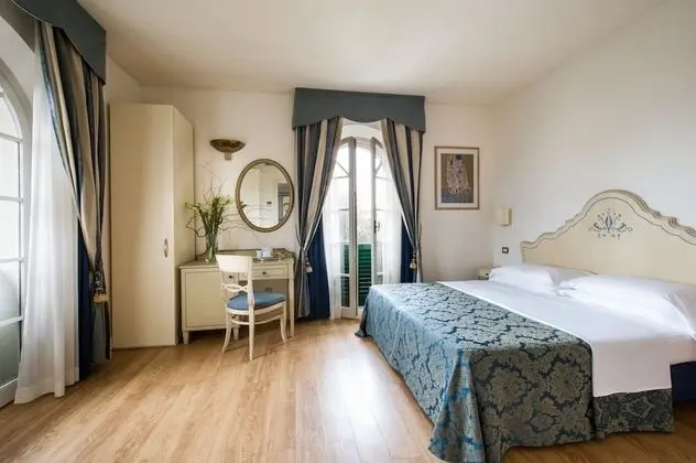 Superior Tek Büyük veya İki Ayrı Yataklı Oda