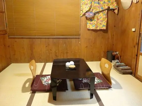 Traditional İki Ayrı Yataklı Oda