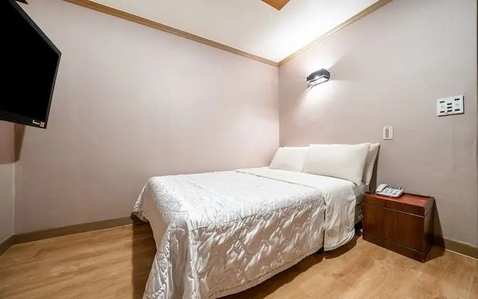 Oda (Standard Room (5 OTT channels includi)