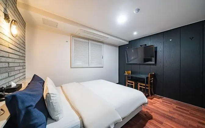 Oda (Deluxe Room A (Netflix YouTube availa)