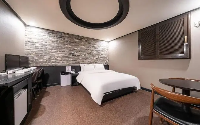 Oda (Deluxe (TV 2PC OTT))