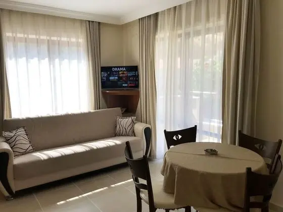 Comfort Room, Pool View
