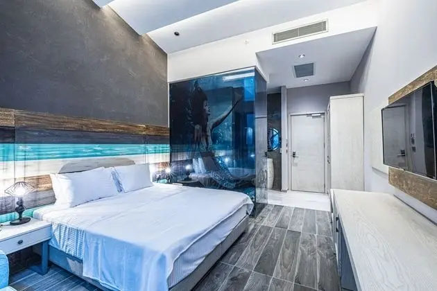 Deluxe Private Pool Rooms